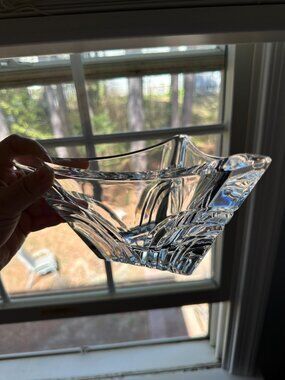 Mikasa Centerpiece Cathedral Triangular Bowl Crystal Glass Arches Heavy Reflect